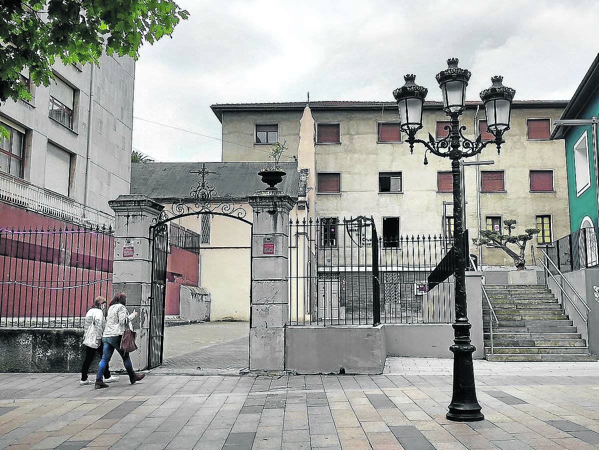 En el colegio Hijas de la Cruz estudian más de 400 alumnos de Primaria y Secundaria. 