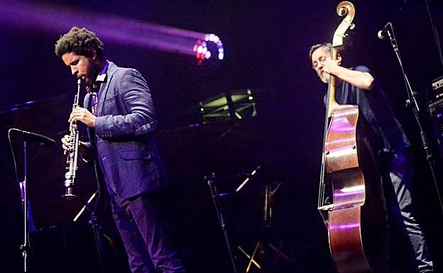 El cuarteto de Colina abriendo con 'Soberana rosa' del brasileño Iván Lins.