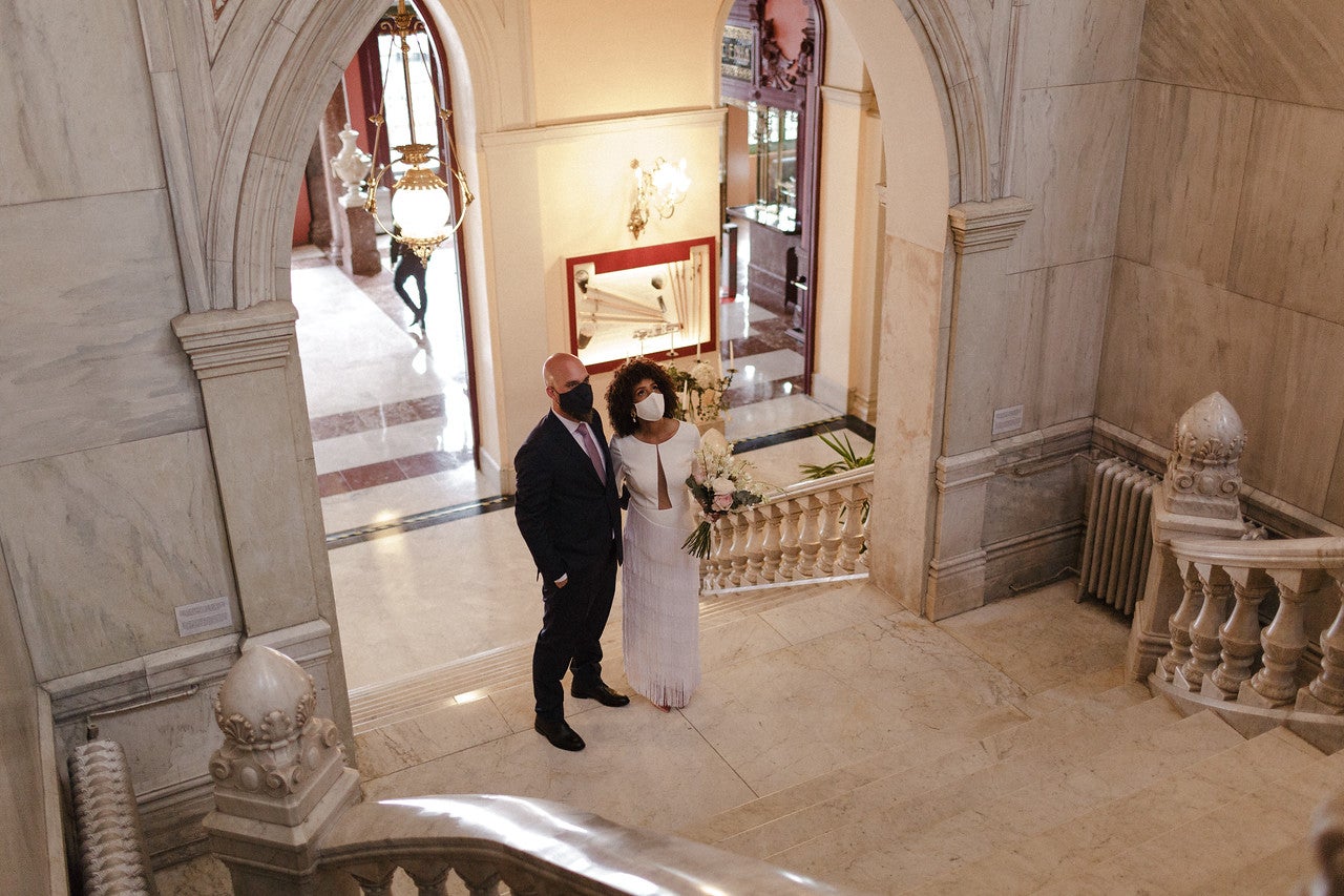 Fotos: La boda de Sonji e Iker en el Ayuntamiento de Bilbao