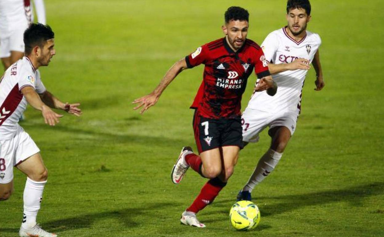 Martín, en su etapa en el Mirandés. 