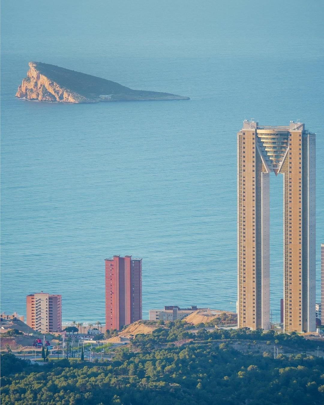 Fotos: Benidorm estrena un rascacielos de altura
