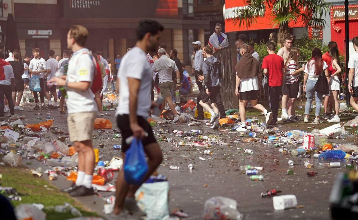 Eurocopa 2020/2021: Los disturbios de la afición inglesa dejan 19 agentes heridos y 49 detenidos