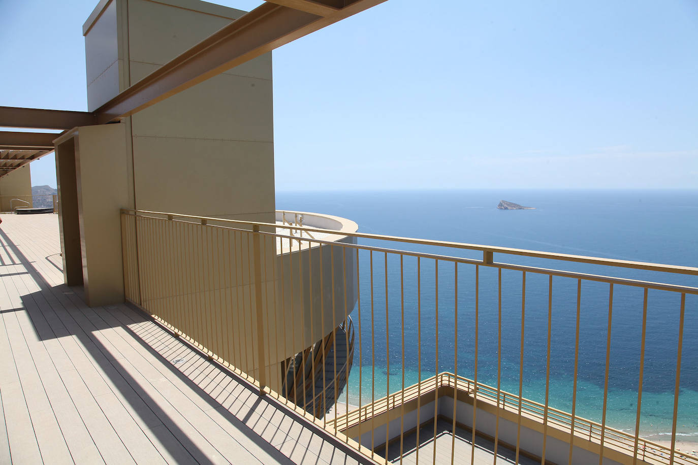 Fotos: Así es por dentro el edificio Intempo de Benidorm, el residencial más alto de Europa