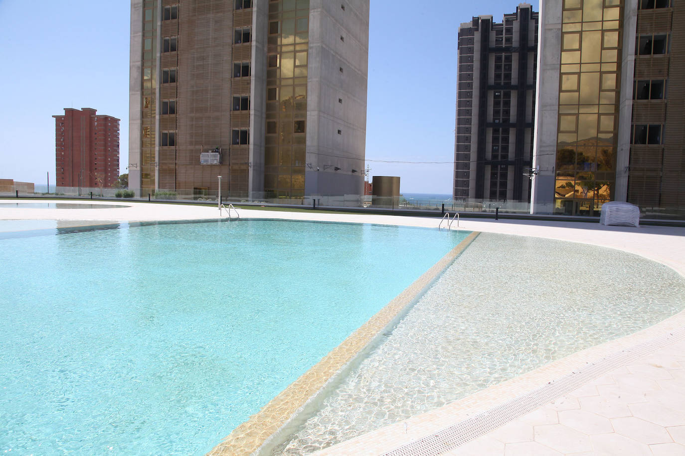 Fotos: Así es por dentro el edificio Intempo de Benidorm, el residencial más alto de Europa