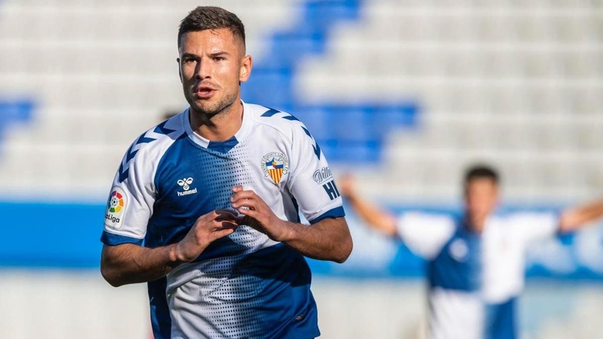 Gorka Guruzeta negocia su rescisión con el Sabadell para fichar por el Amorebieta