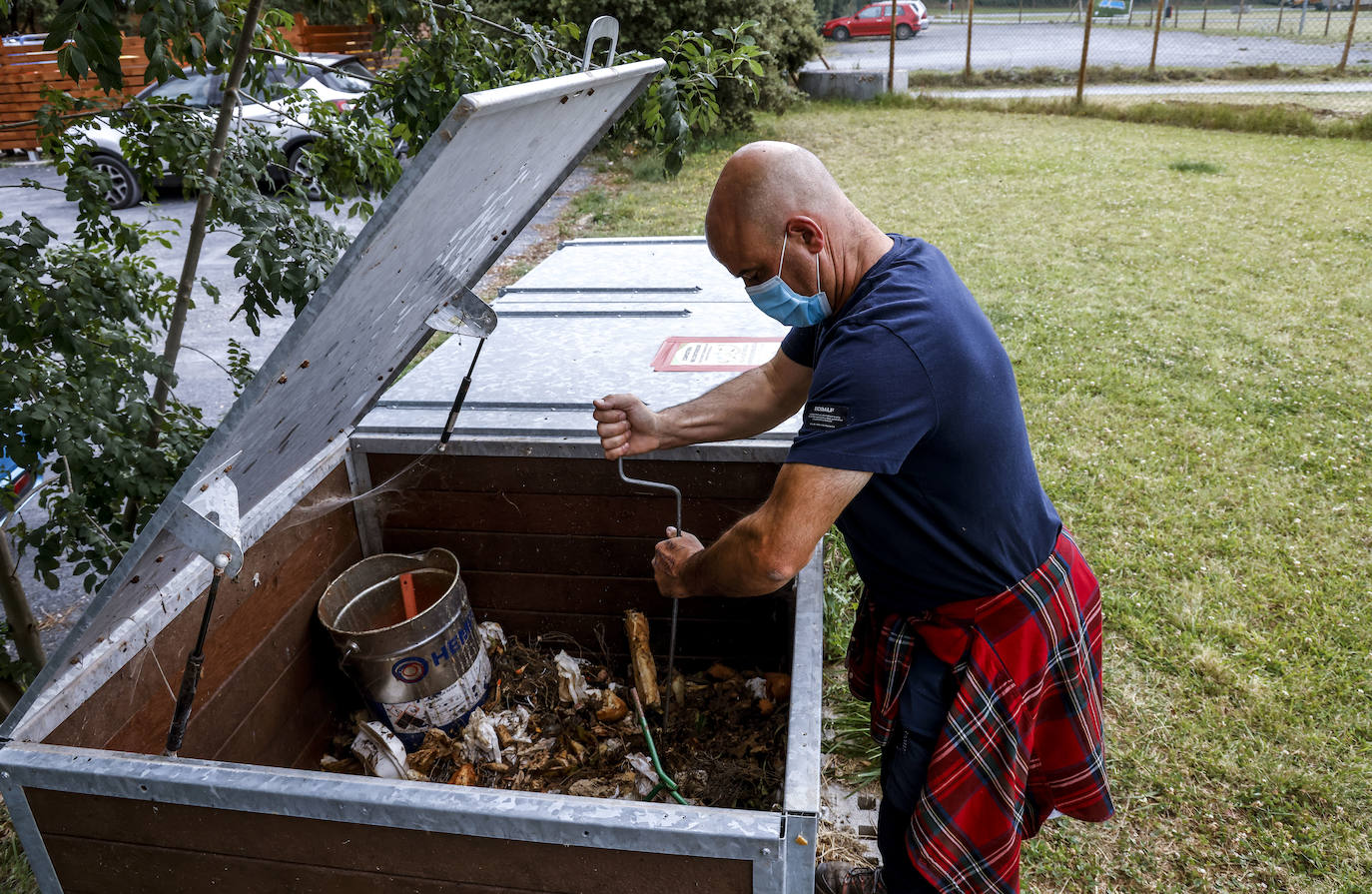Zona de compostaje en el Camping Angosto, una manera más de reciclar y ser más sostenibles.