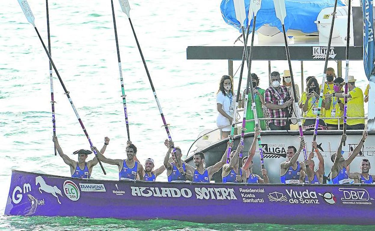 La 'Sotera' ha cogido la velocidad de crucero y, tras su victoria en Orio, llega a Getxo como sólido líder de la competición.