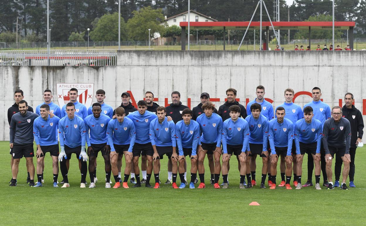 El Bilbao Athletic, en su presentación en Lezama.