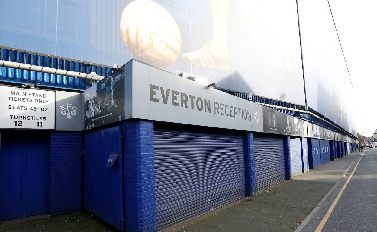 Puertas de acceso a Goodison Park. 