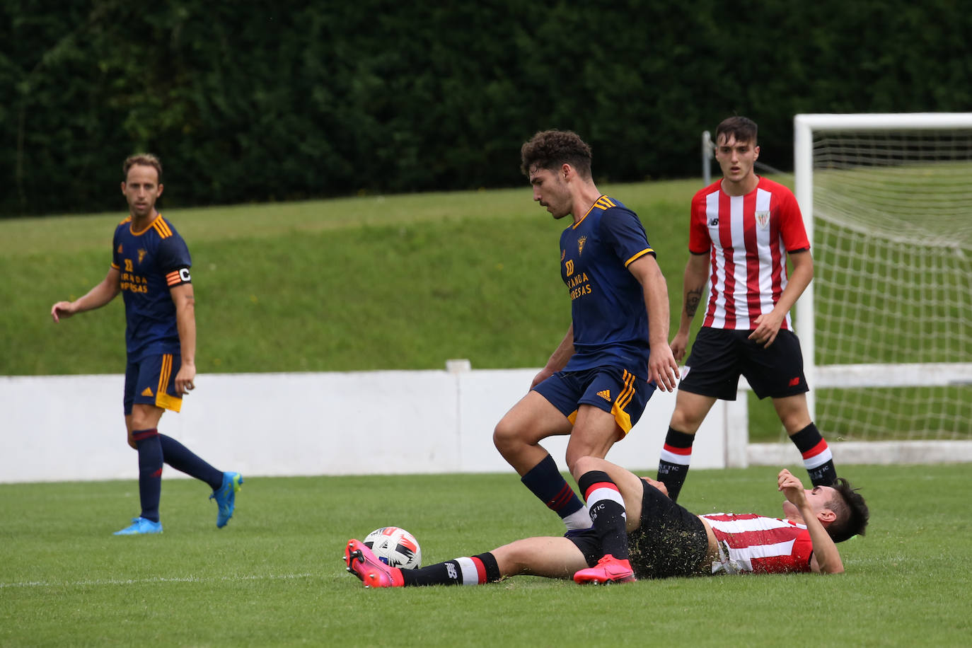 Fotos: Imágenes del partido del Bilbao Athletic vs el Mirandés