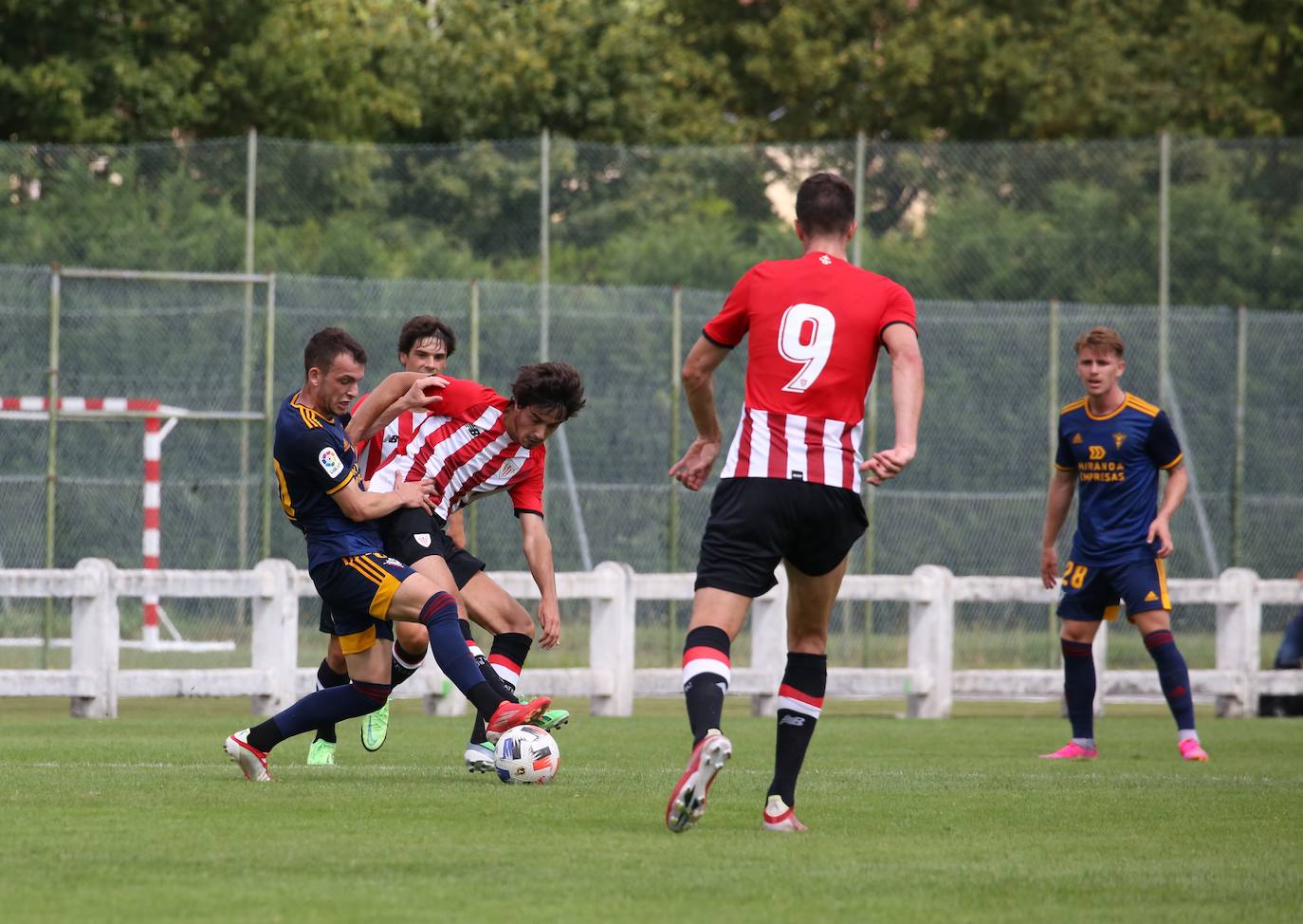 Fotos: Imágenes del partido del Bilbao Athletic vs el Mirandés