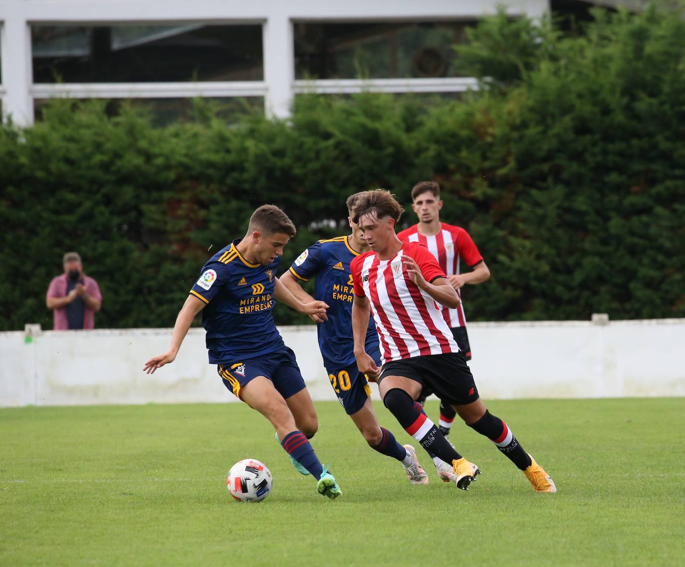 Fotos: Imágenes del partido del Bilbao Athletic vs el Mirandés