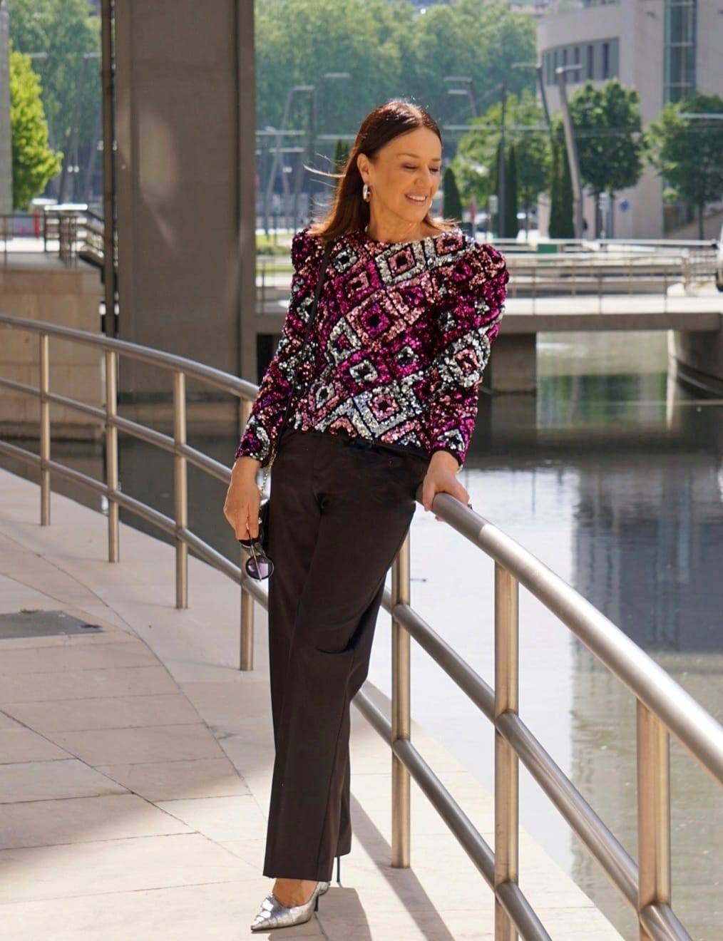 Fotos: Amaia, la periodista que no pasa desapercibida en Bilbao con sus looks asequibles y