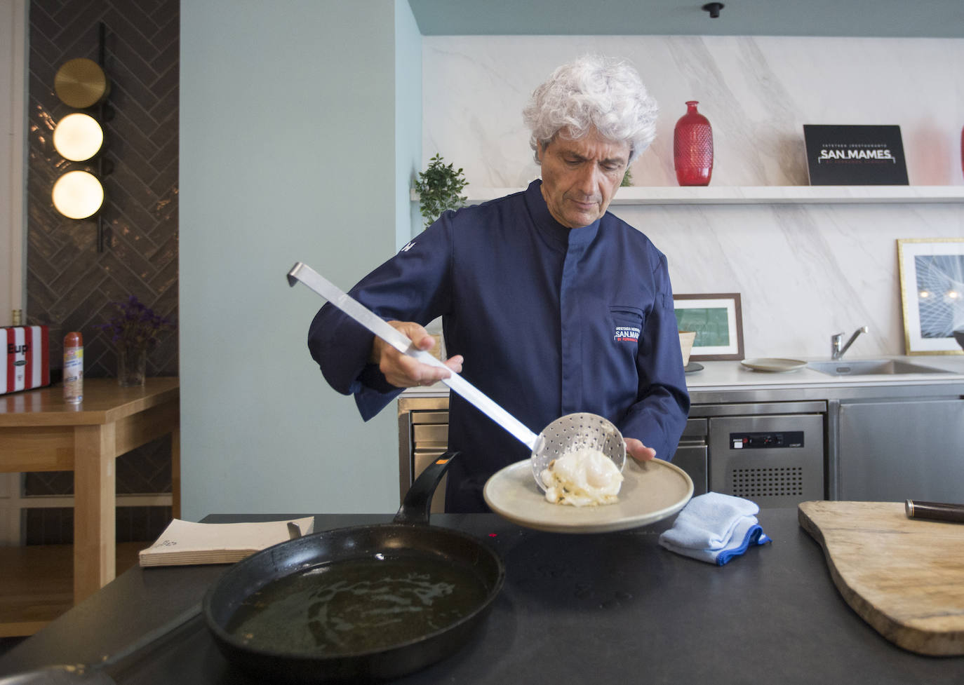 Fotos: Así es el recorrido del huevo ecológico desde el campo hasta nuestro plato