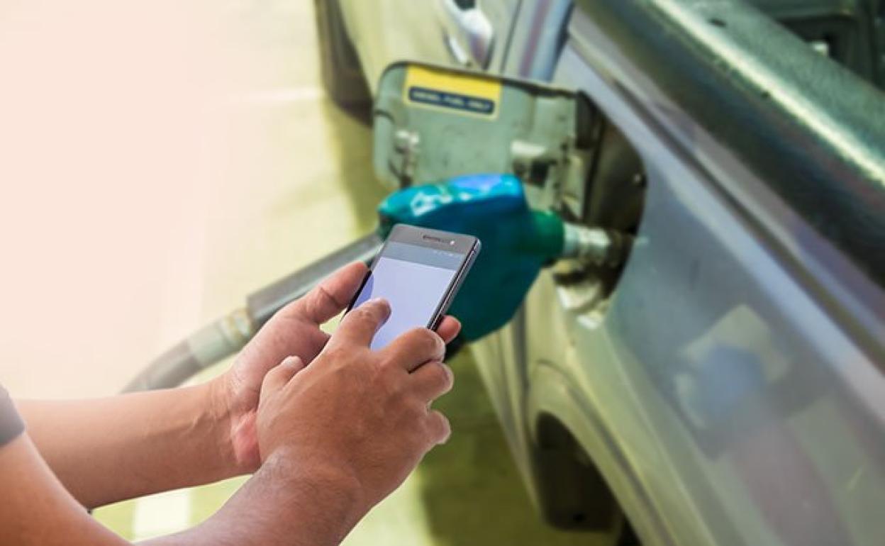 Gasolineras baratas: cómo encontrarlas con el móvil