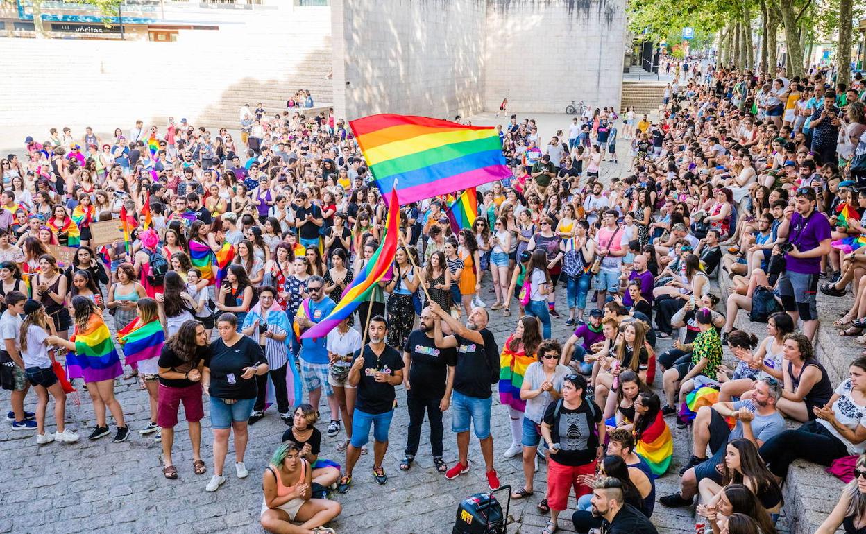 Manifestación celebrada en Vitoria en 2019 a favor del colectivo LGTBI+. 