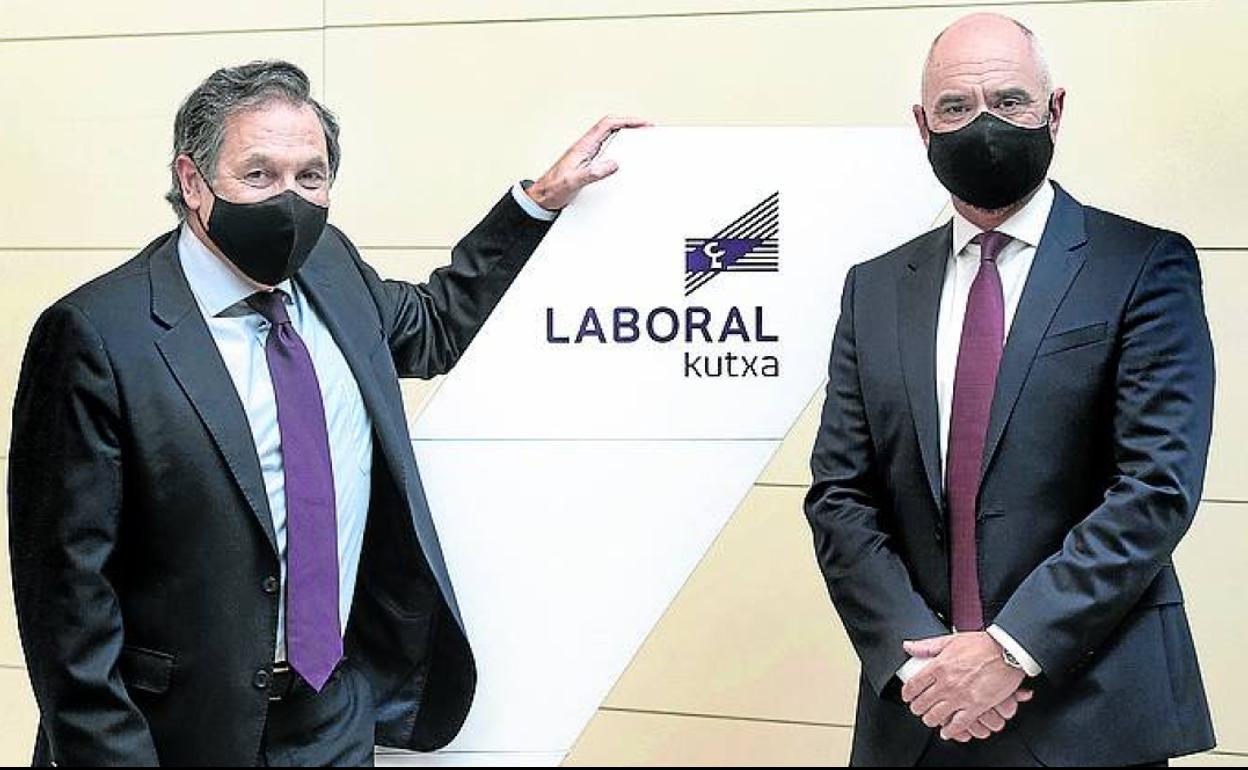 Txomin García y Xabier Egibar, los rectores de Laboral Kutxa. 