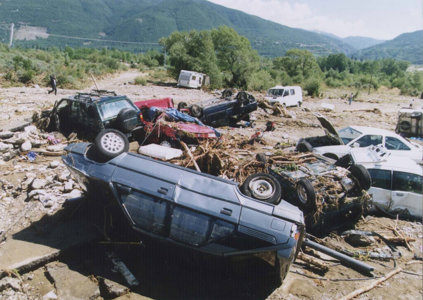 Fotos: El día que el agua se tragó un camping en Biescas