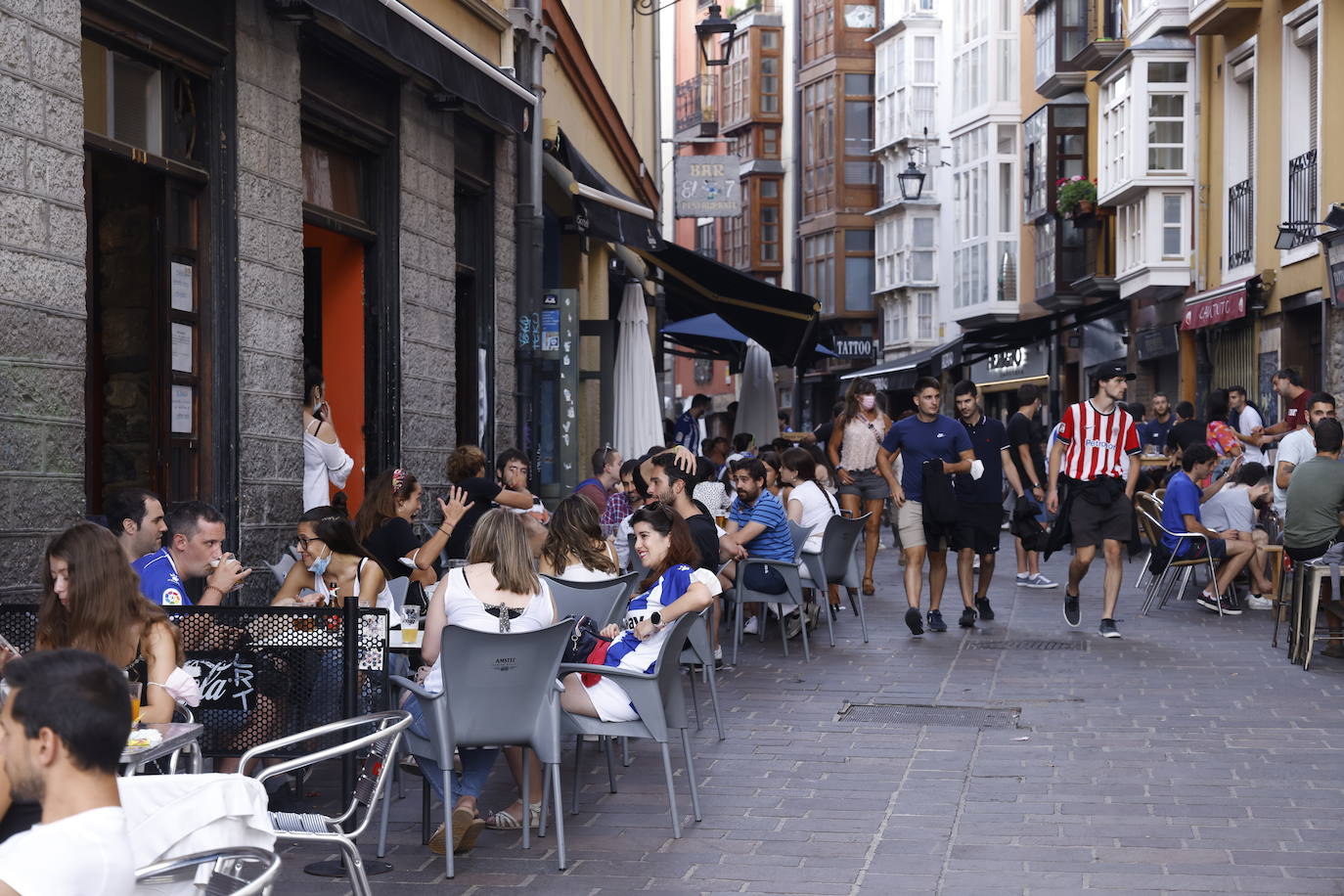 Fotos: El regreso de la afición a Mendizorroza, en imágenes
