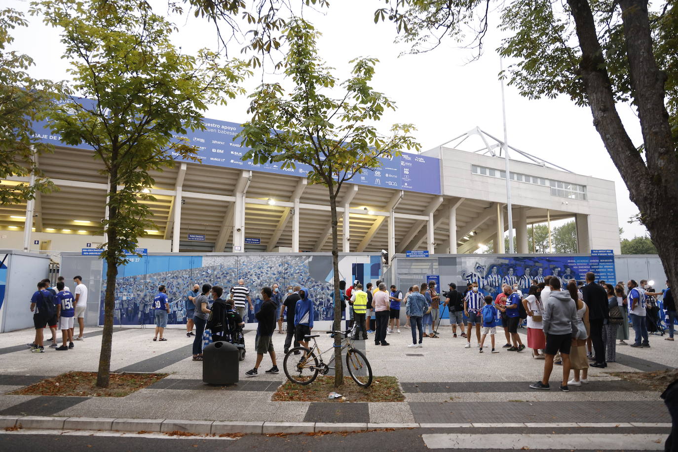 Fotos: El regreso de la afición a Mendizorroza, en imágenes