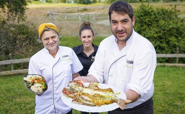 El equipo de cocina del Leagi. 