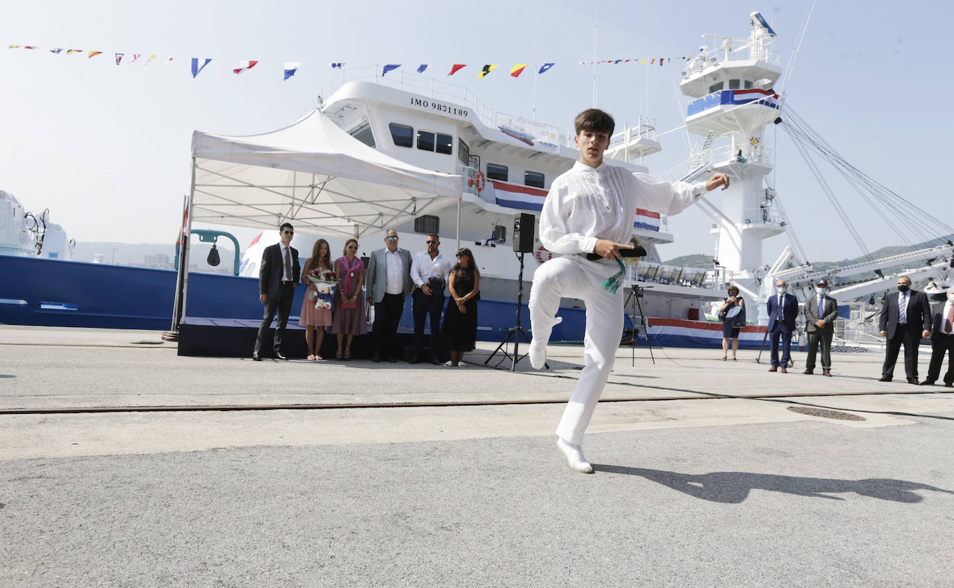 Fotos: Así es el atunero &#039;Juan Pablo II&#039; que Astilleros Muruetaha entregado en Getxo