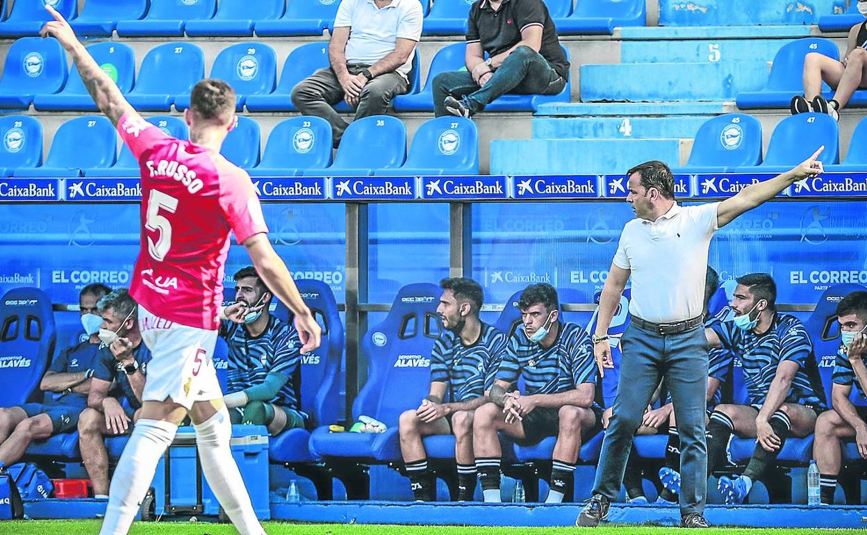 Calleja: «La expulsión ha condicionado el partido, no busco culpables pero es un factor determinante»