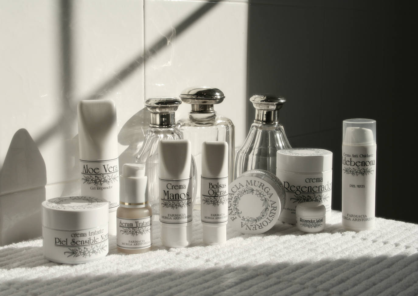 Fotos: Triunfan las cremas antiarrugas que crean Pepa y su equipo en su farmacia de Bilbao