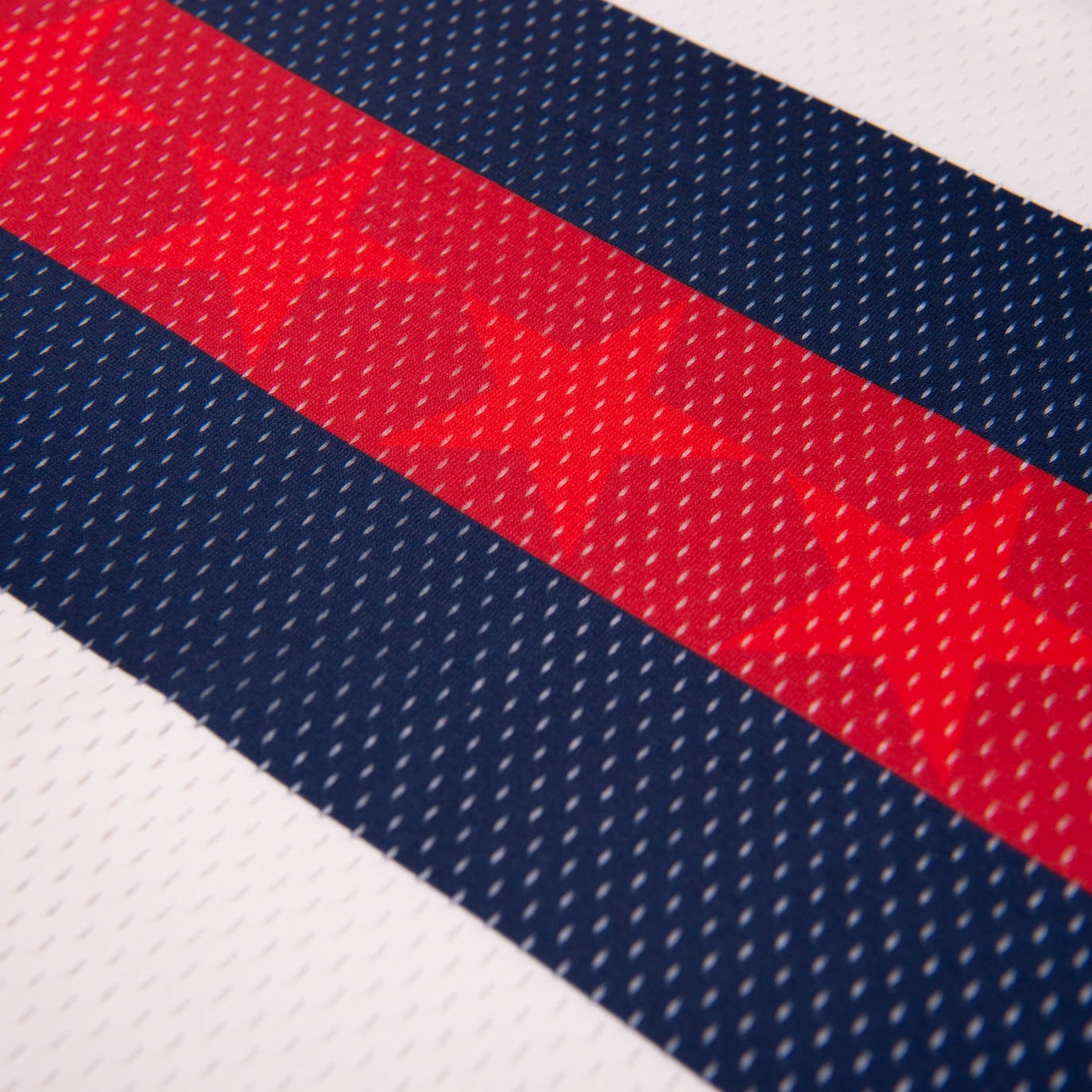 Fotos: Las tres nuevas camisetas del Baskonia