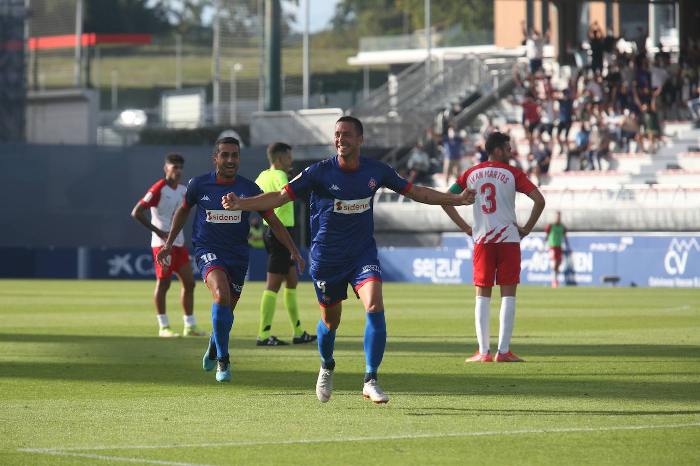 Fotos: Las imágenes del partido Amorebieta - Almería