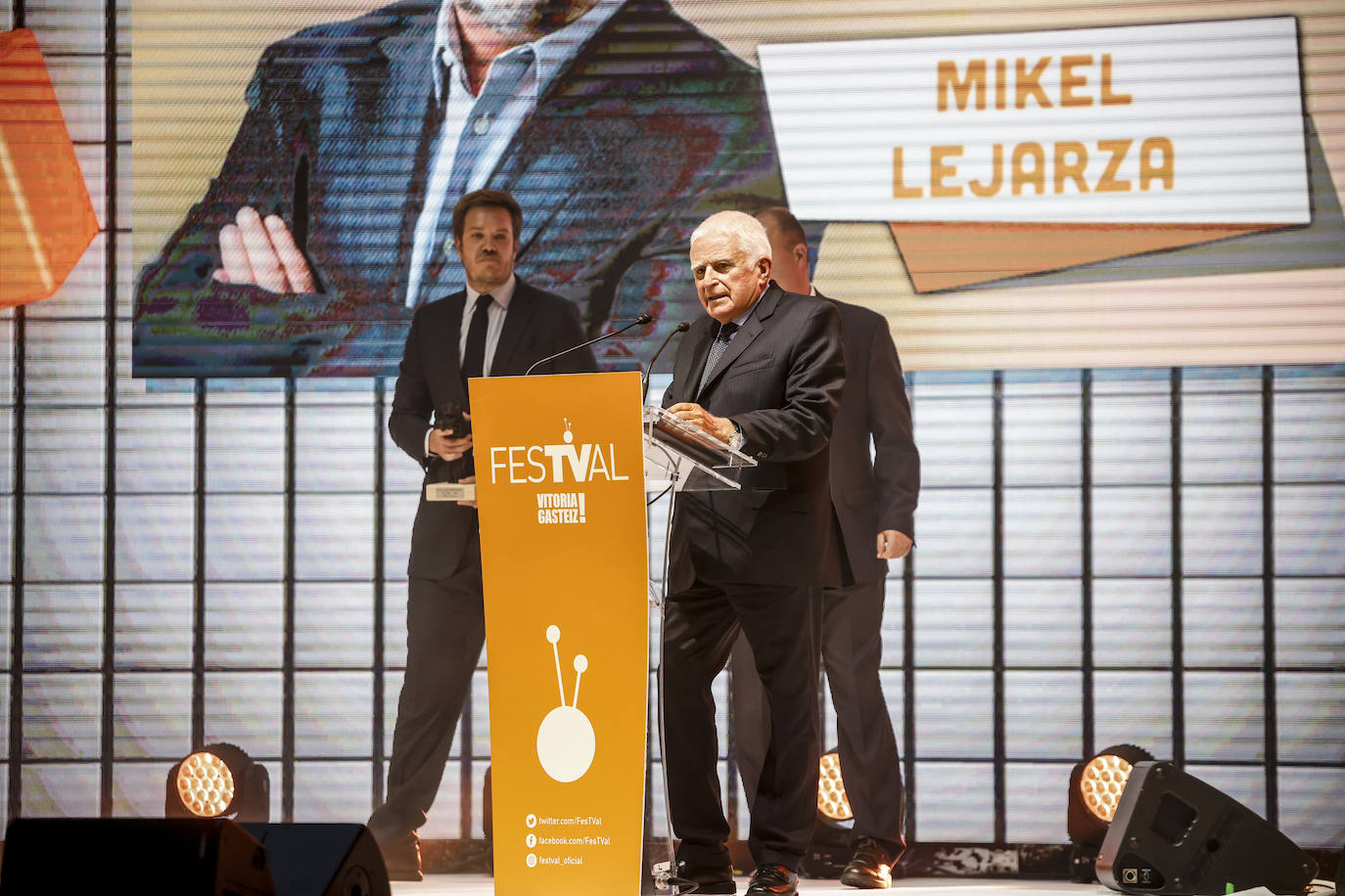 Paolo Vasile, consejero delegado de Mediaset, también estuvo presente en Vitoria.