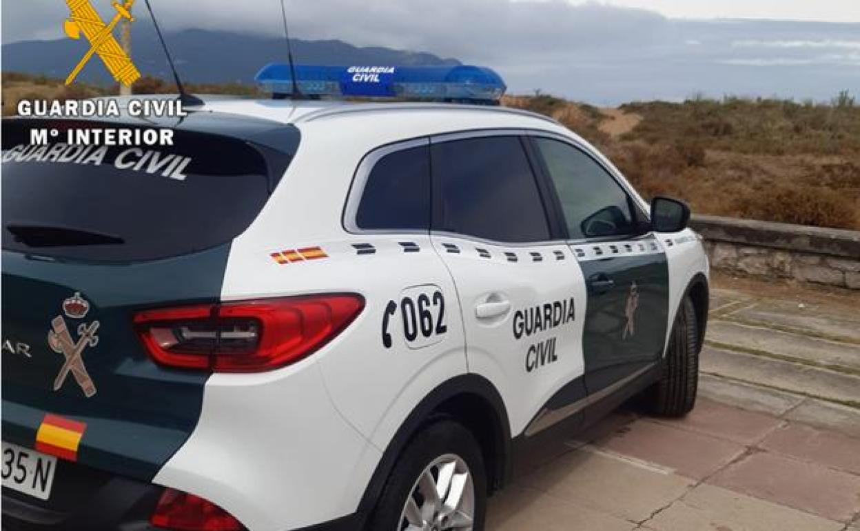 Detienen a un joven e investigan a dos menores por apalear a un hombre para robarle en Laredo