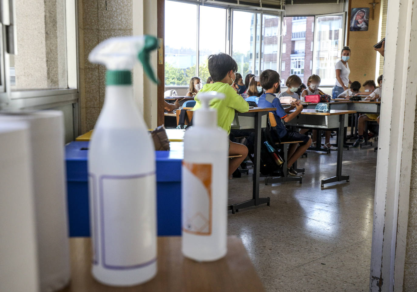 Fotos: Los primeros escolares regresan hoy a clase en Vitoria
