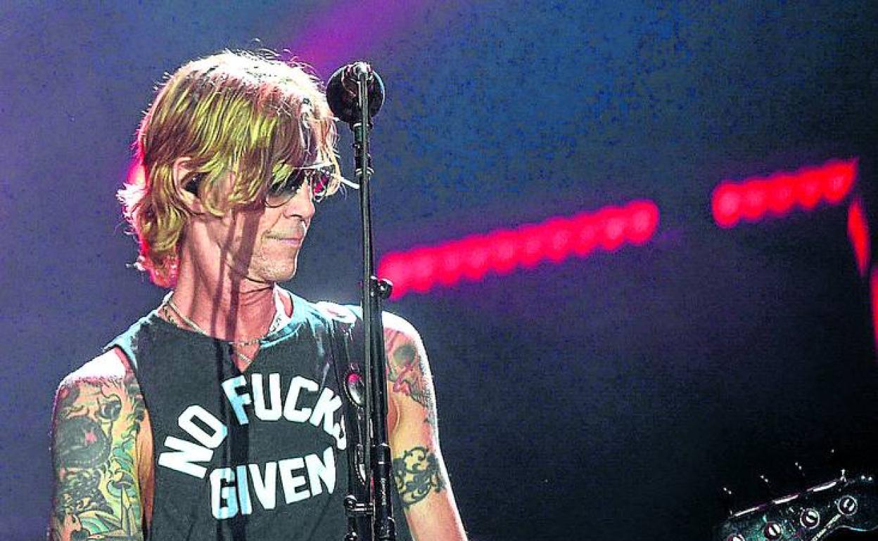 En Bilbao. McKagan, durante el concierto que la banda dio en 2017 en San Mamés.