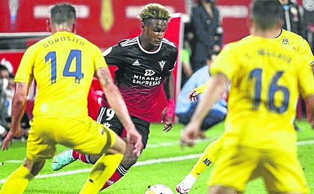 Hassan volvió a llevar peligro por su banda, pero esta vez sin resultado.