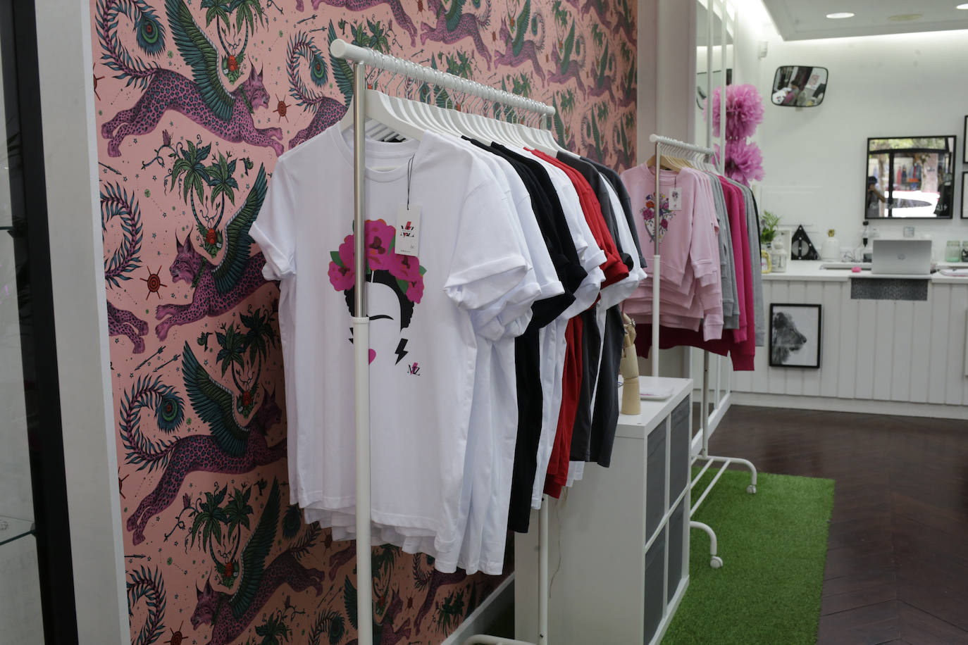 Fotos: Un templo de pendientes «cañeros» abre sus puertas en Las Arenas