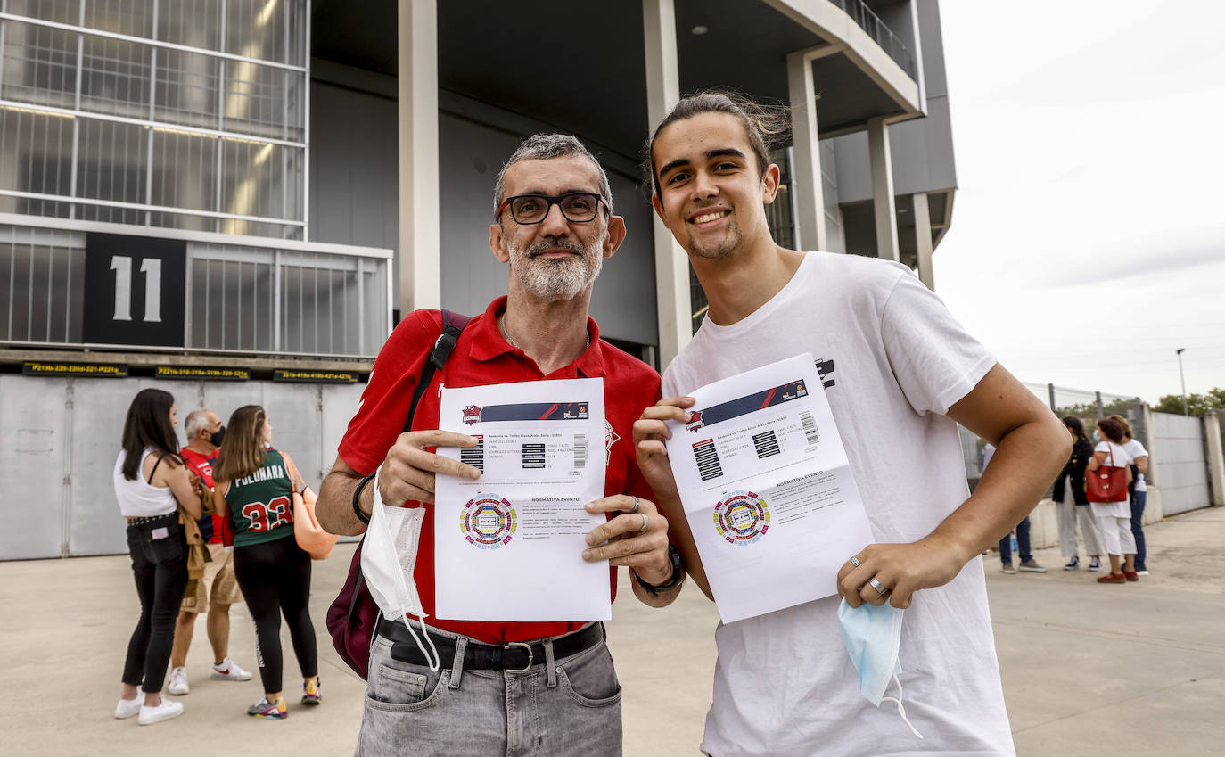 Fotos: El baskonismo regresa a las gradas del Buesa Arena