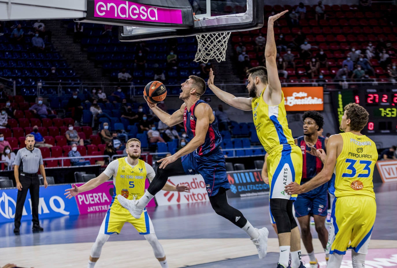 Fotos: Las fotos del Baskonia - Sibiu del Trofeo Diputación