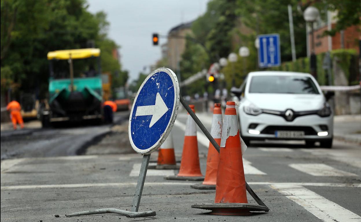 El eje entre Mendizorroza y Esmaltaciones se cerrará el tráfico la semana que viene para el asfaltado