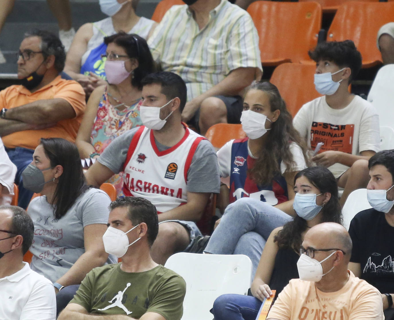 Fotos: Las mejores imágenes del Valencia - Baskonia