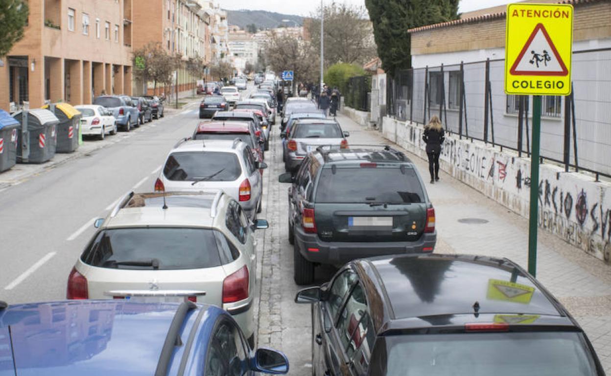 La DGT advierte de las infracciones más comunes a la hora de llevar los niños al colegio