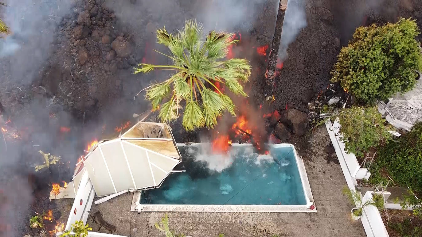 Fotos: El volcán de Canarias entra en erupción