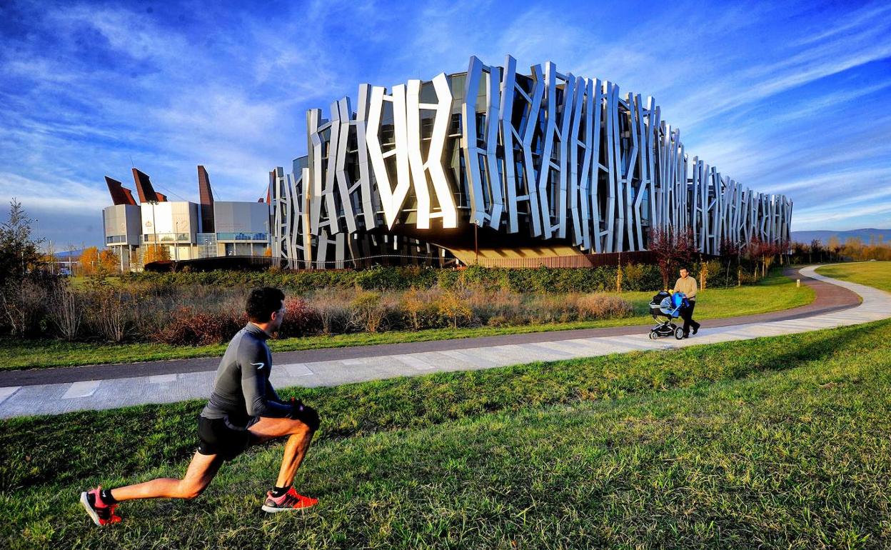 Sede provisional de la Euneiz, junto al Buesa Arena.