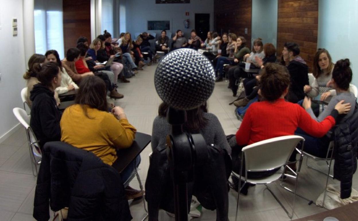 Bi kurtsook urriaren 9an eta 16an abiatuko dira, hurrenez hurren. 