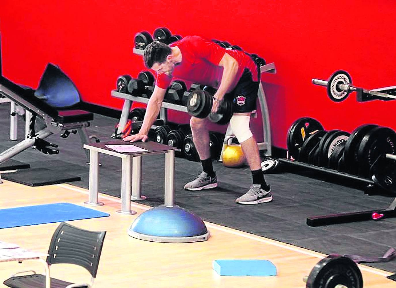 Peters lleva dos semanas entrenando al margen a causa de un golpe en la rodilla en el amistoso contra el Tenerife.