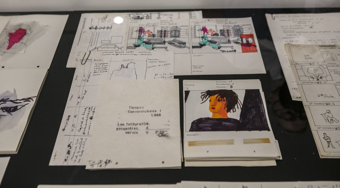 Documentos del proceso de creación de la película 'Tiempos convencionales'.