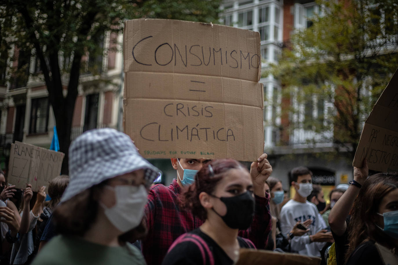 Fotos: Imágenes de la manifestación en Bilbao que busca combatir el cambio climático
