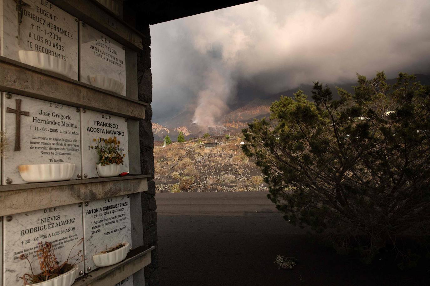 Fotos: El volcán de Canarias entra en erupción