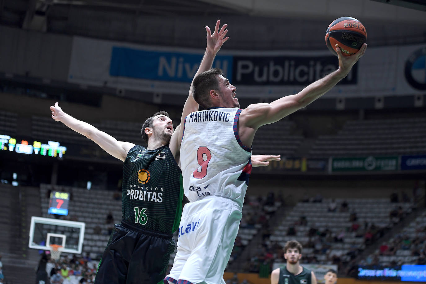 Fotos: Las mejores imágenes del Joventut-Baskonia