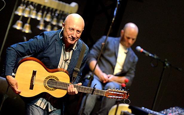 El guitarrista Pancho Álvarez y el percusionista Xurxo Núñez. 